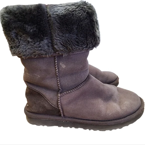 UGG Chocolate Classic Tall Boots size 6 - Picture 4 of 6